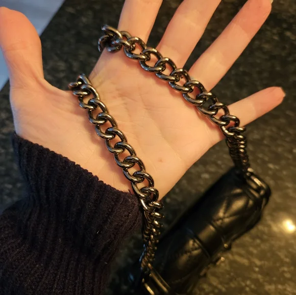 Rebecca Minkoff Black Quilted Leather Crossbody Bag w/ Gunmetal Hardware - Picture 10 of 11